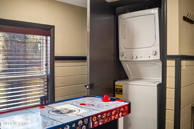 $749,950 | 1634 Spruce Drive, Sevierville, TN 37876