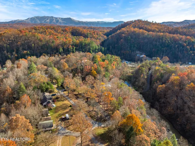 $749,950 | 1634 Spruce Drive, Sevierville, TN 37876