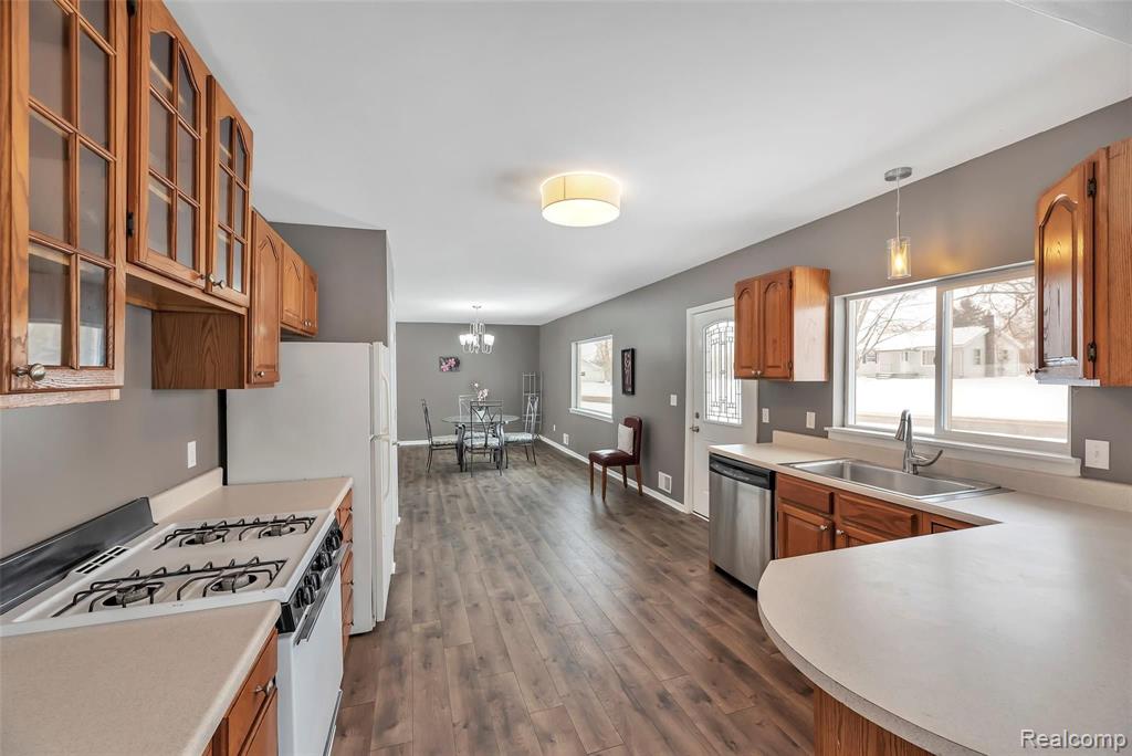 2081 Gray Road Lapeer, MI 48446 - Photo 8 of 34