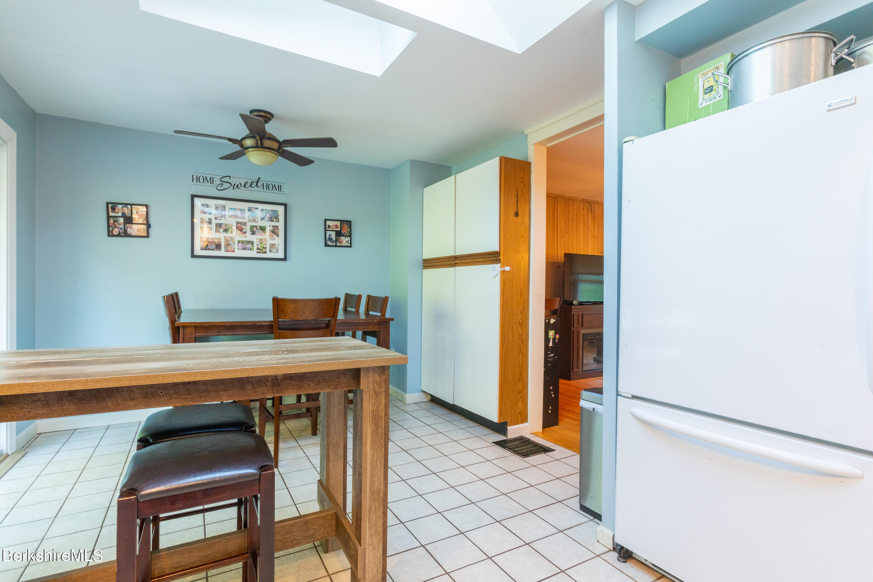 180 Partridge Road Pittsfield, MA 01201 - Photo 11 of 39 image-61