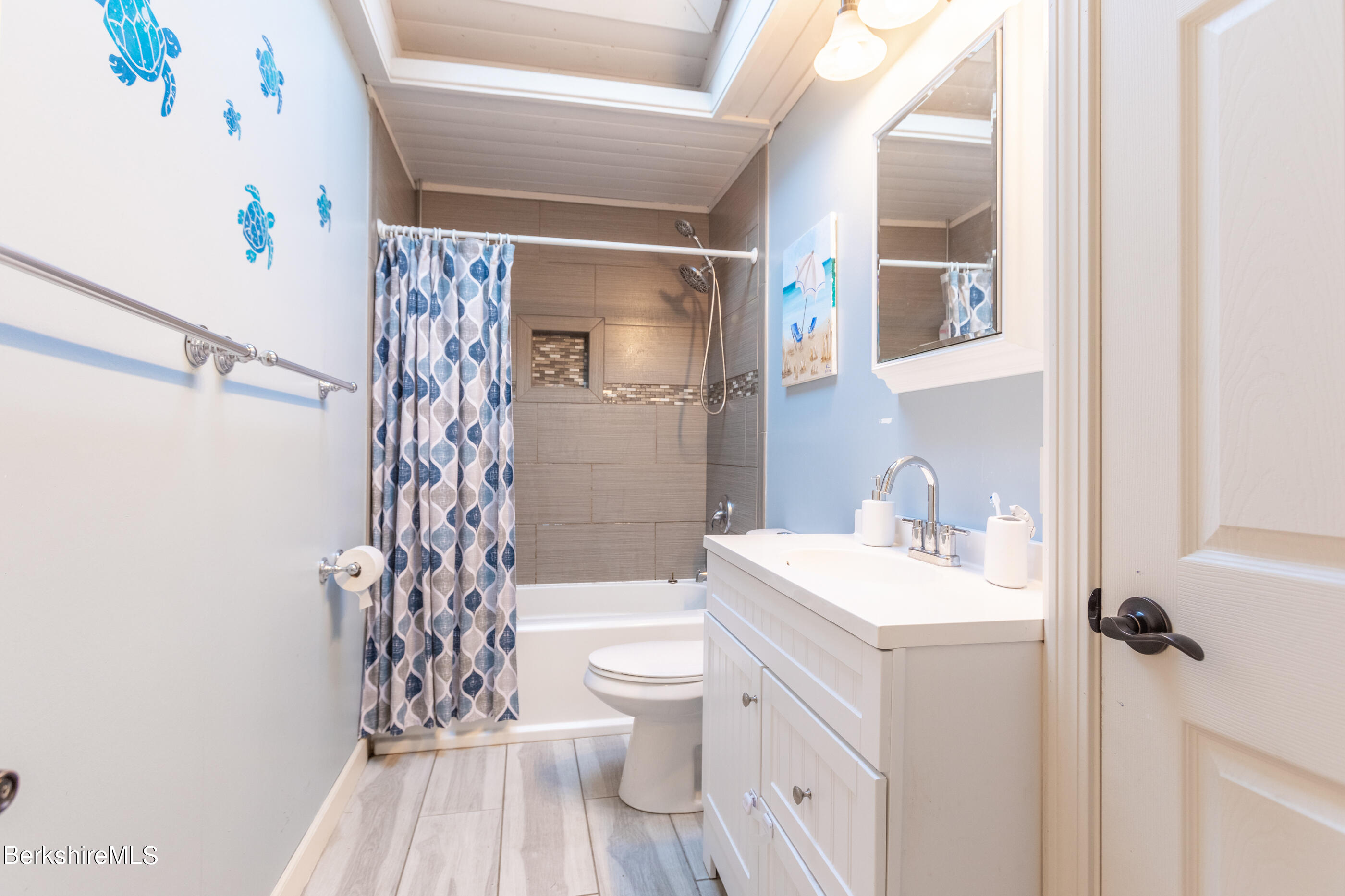 180 Partridge Road Pittsfield, MA 01201 - Photo 22 of 39 image-65