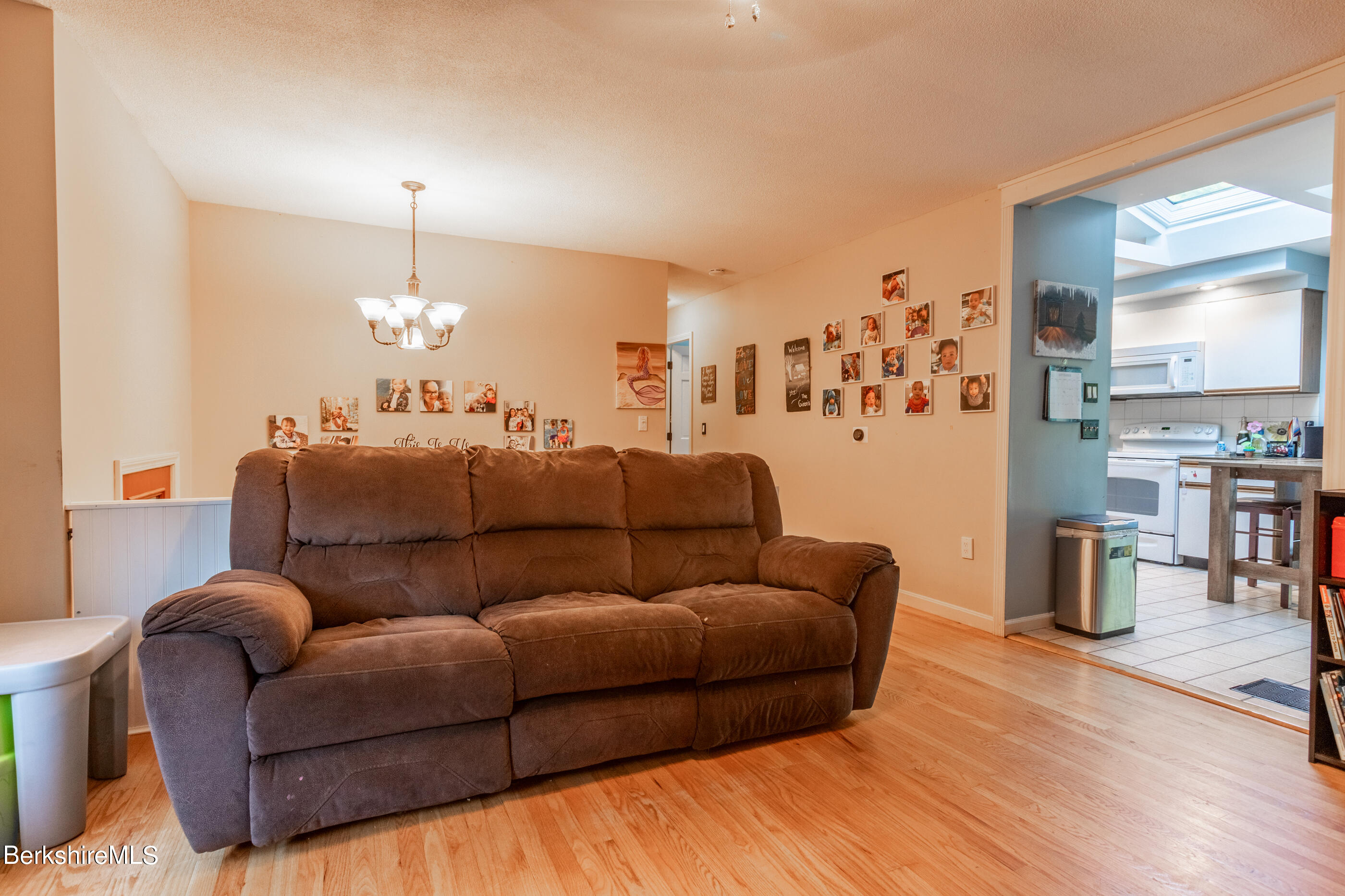 180 Partridge Road Pittsfield, MA 01201 - Photo 7 of 39 image-57