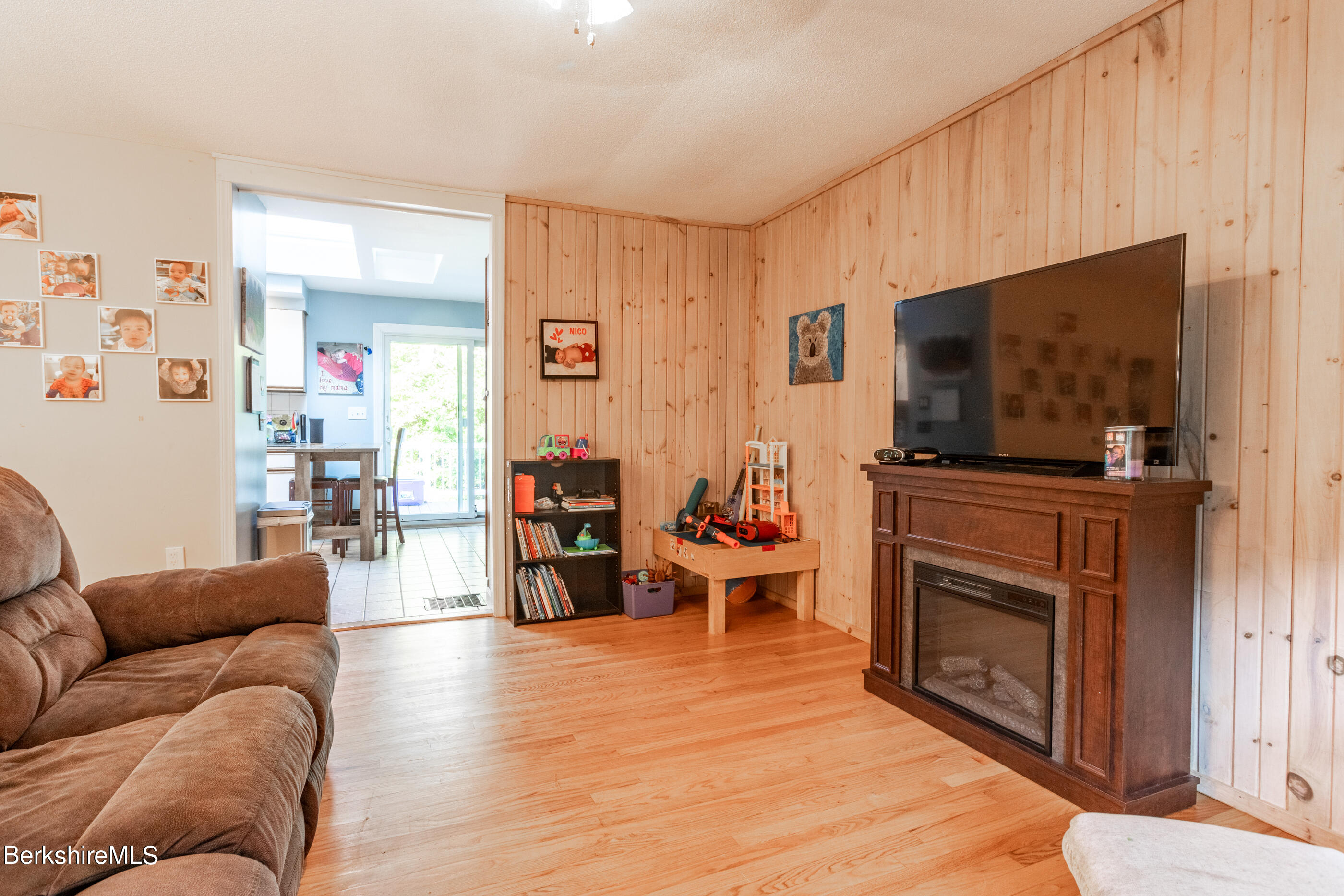 180 Partridge Road Pittsfield, MA 01201 - Photo 8 of 39 image-56
