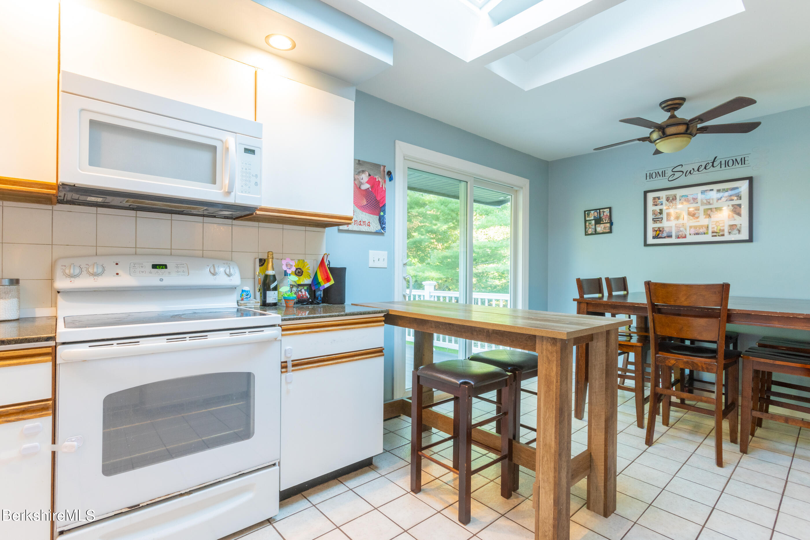 180 Partridge Road Pittsfield, MA 01201 - Photo 10 of 39 image-62