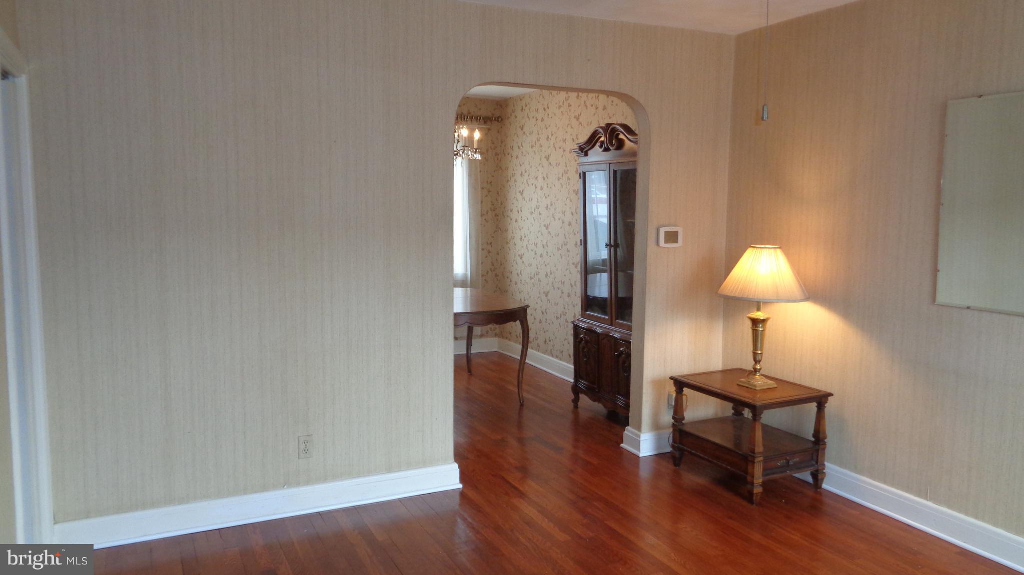 79 Wiltshire Road Baltimore, MD 21221 - Photo 4 of 23 Living Room