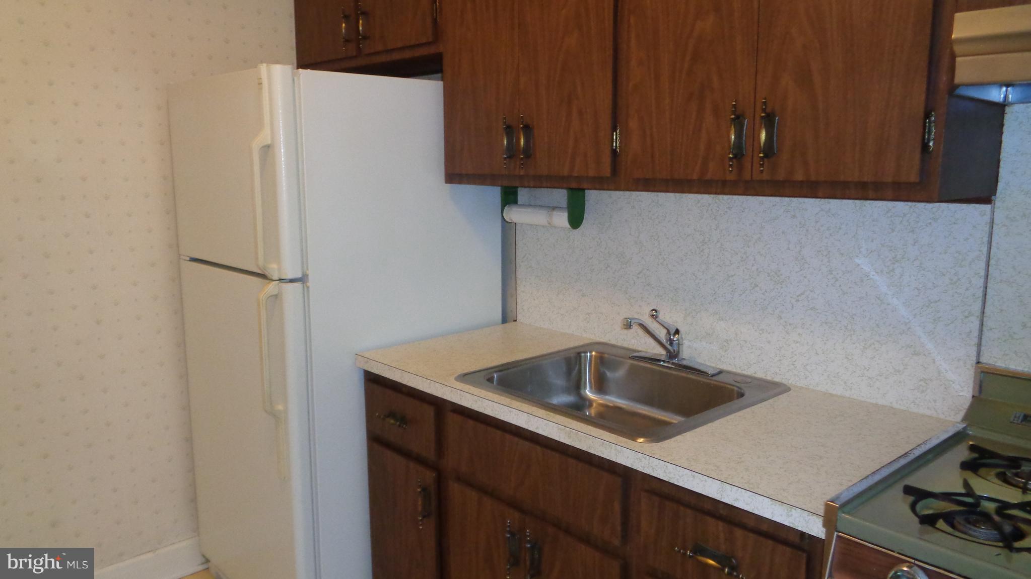 79 Wiltshire Road Baltimore, MD 21221 - Photo 7 of 23 Kitchen