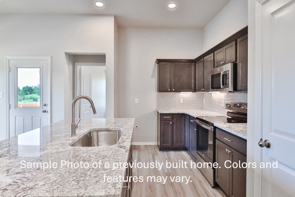 2871 Messenger Way Bryan, TX 77803 - Photo 3 of 13
