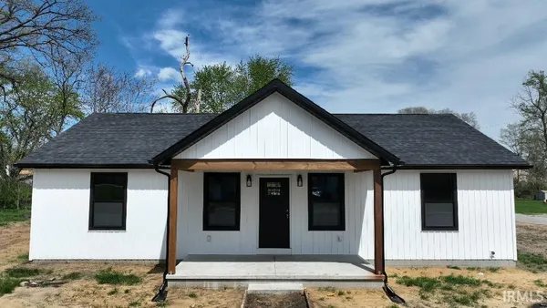 $269,900 | 208 Franklin Street, North Judson, IN 46366