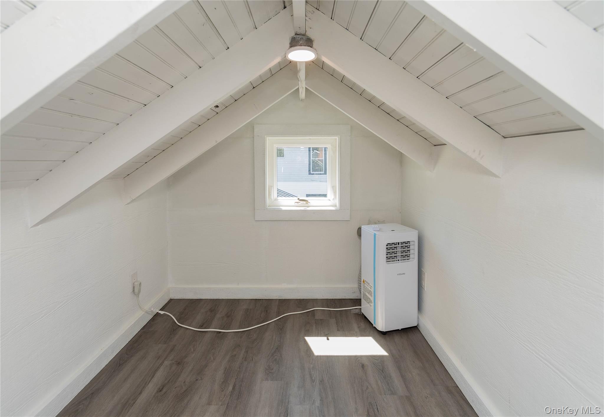 680 Old Rte 17 Livingston Manor, NY 12758 - Photo 24 of 29 an empty room with windows