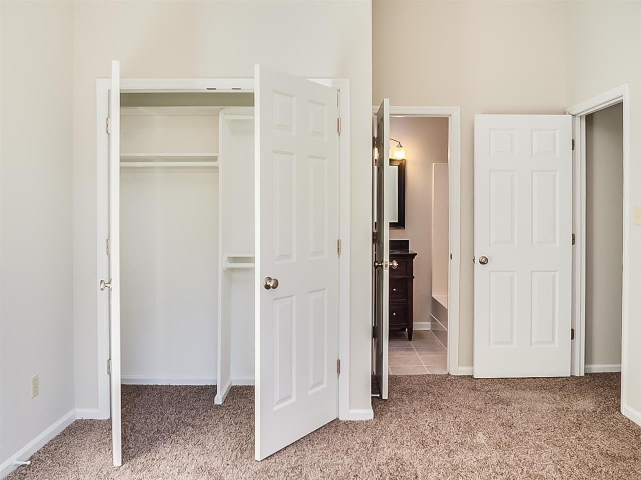 2708 Westhampton Place Raleigh, NC 27604 - Photo 14 of 25 Photo 14