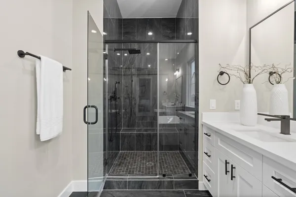$499,900 | 1193 West 19th Street, Houston, TX 77008