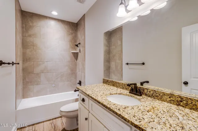 $599,999 | 49 Clear Lake Road, McHenry, MS 39561