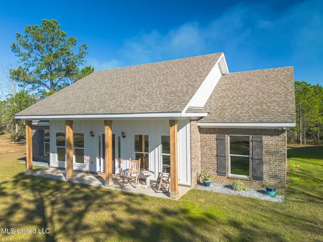 $599,999 | 49 Clear Lake Road, McHenry, MS 39561