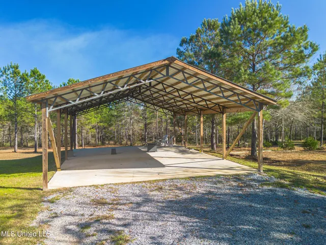 $599,999 | 49 Clear Lake Road, McHenry, MS 39561