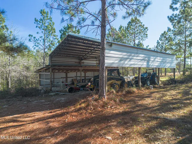 $599,999 | 49 Clear Lake Road, McHenry, MS 39561