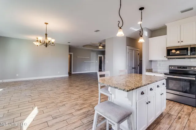 $599,999 | 49 Clear Lake Road, McHenry, MS 39561