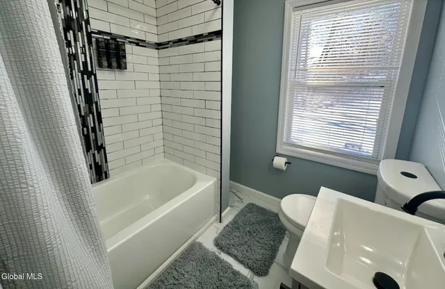 $319,000 | 4207 Albany Street, Albany, NY 12205