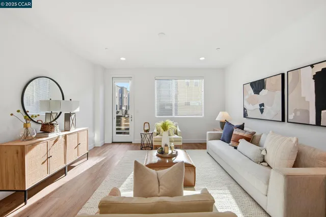 $714,800 | 967 24th Street, Oakland, CA 94607