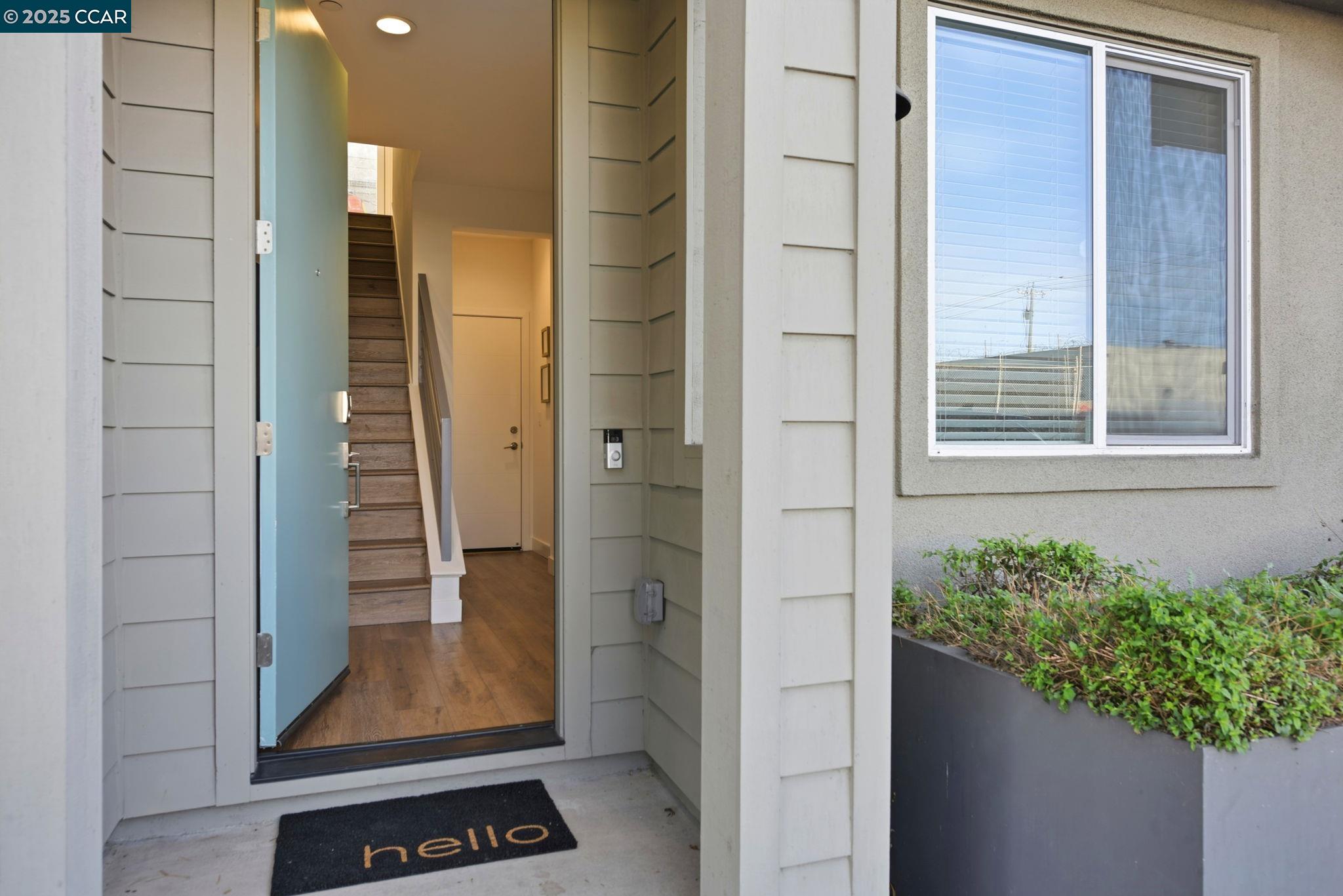 967 24th Street Oakland, CA 94607 - Photo 3 of 43 a view of door
