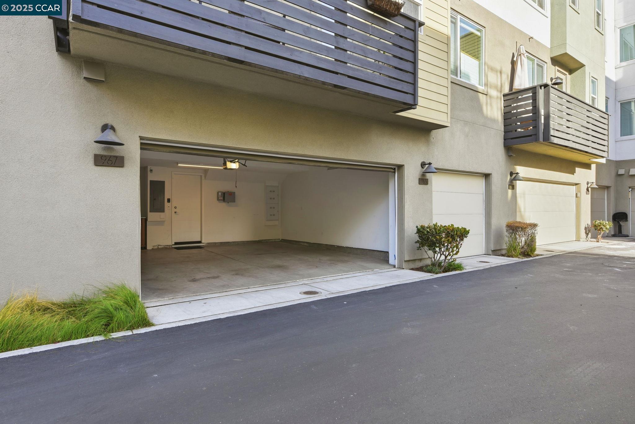 967 24th Street Oakland, CA 94607 - Photo 34 of 43 a view of a house with a street