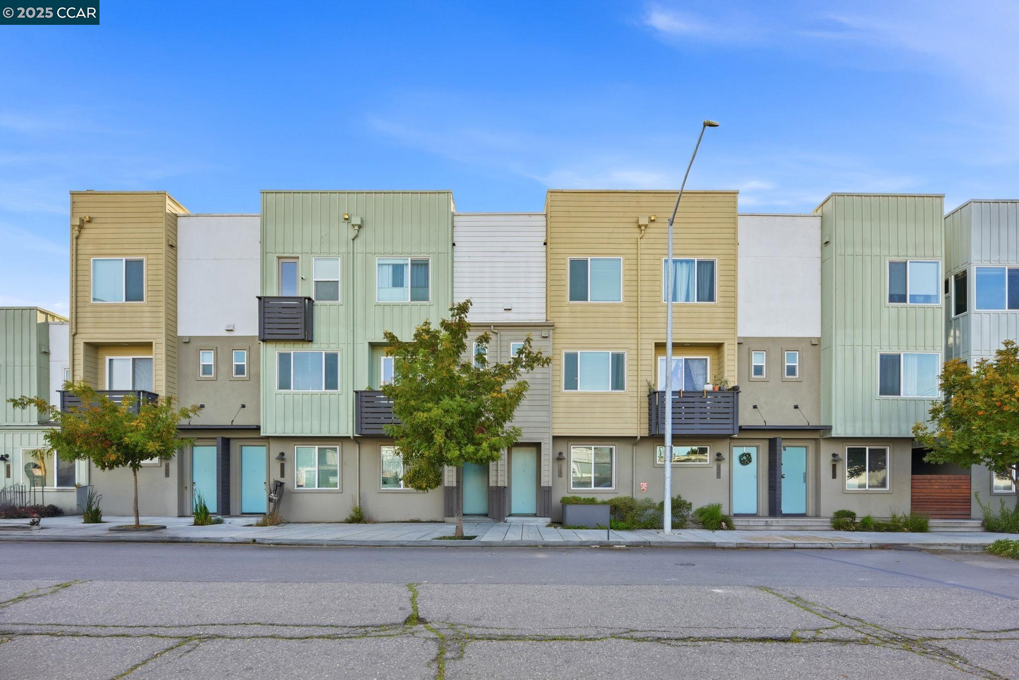 967 24th Street Oakland, CA 94607 - Photo 41 of 43 a front view of a building with street view