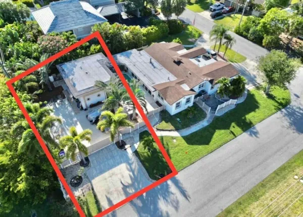 $2,050 | 698 Forsyth Street, Unit 2, Boca Raton, FL 33487