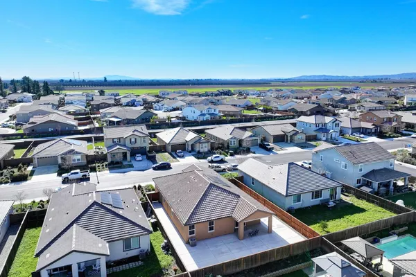 $729,000 | 1450 Stonecrop Lane, Dixon, CA 95620