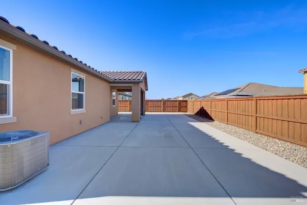 $729,000 | 1450 Stonecrop Lane, Dixon, CA 95620