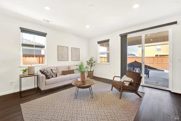 $729,000 | 1450 Stonecrop Lane, Dixon, CA 95620