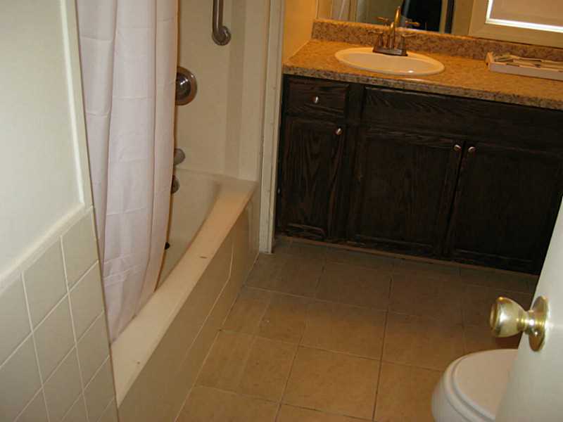27 Lane B Coventry, RI 02816 - Photo 11 of 12 Bathroom.