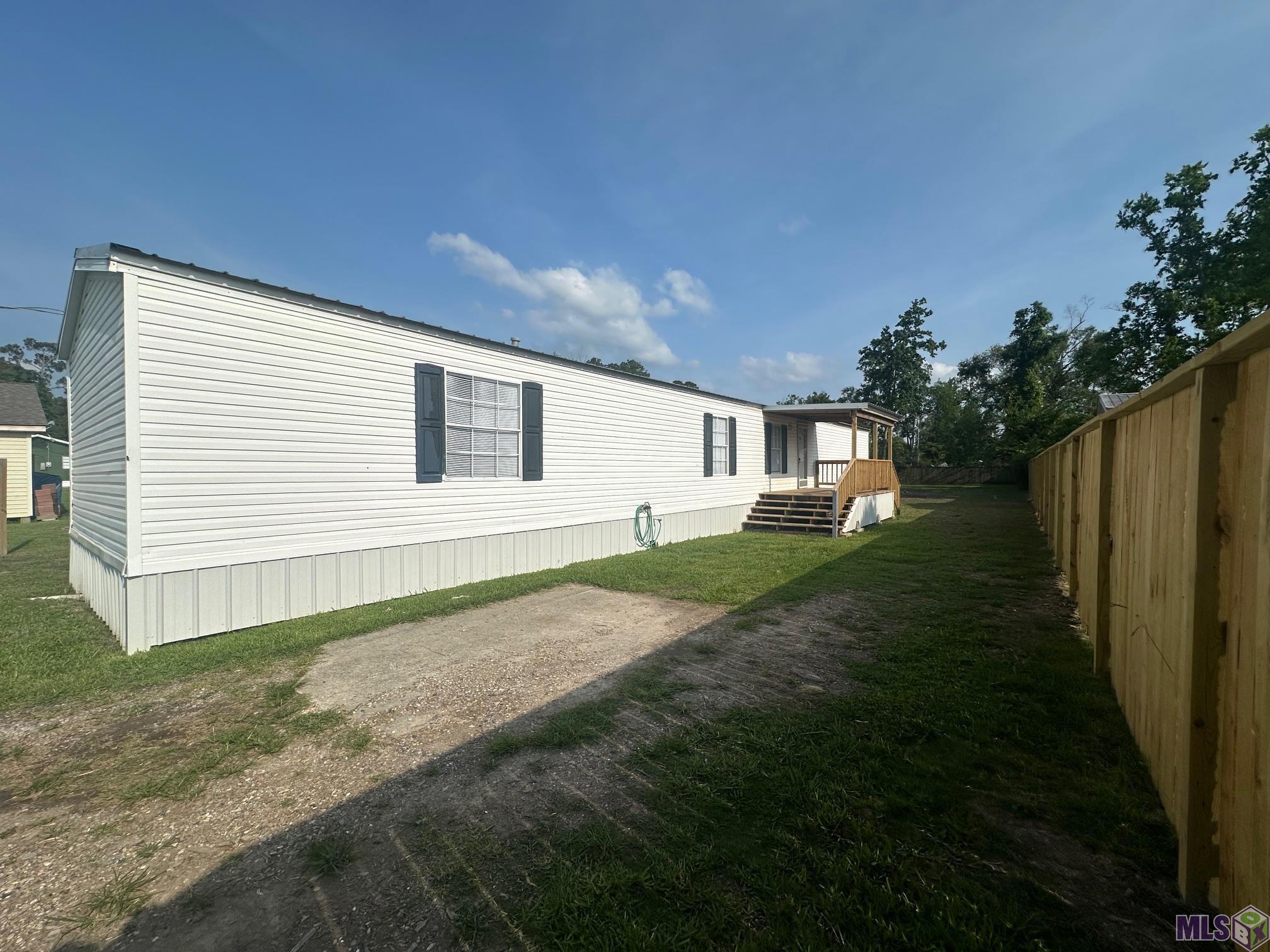 44091 Maurice Bourgeois Road St. Amant, LA 70774 - Photo 2 of 19