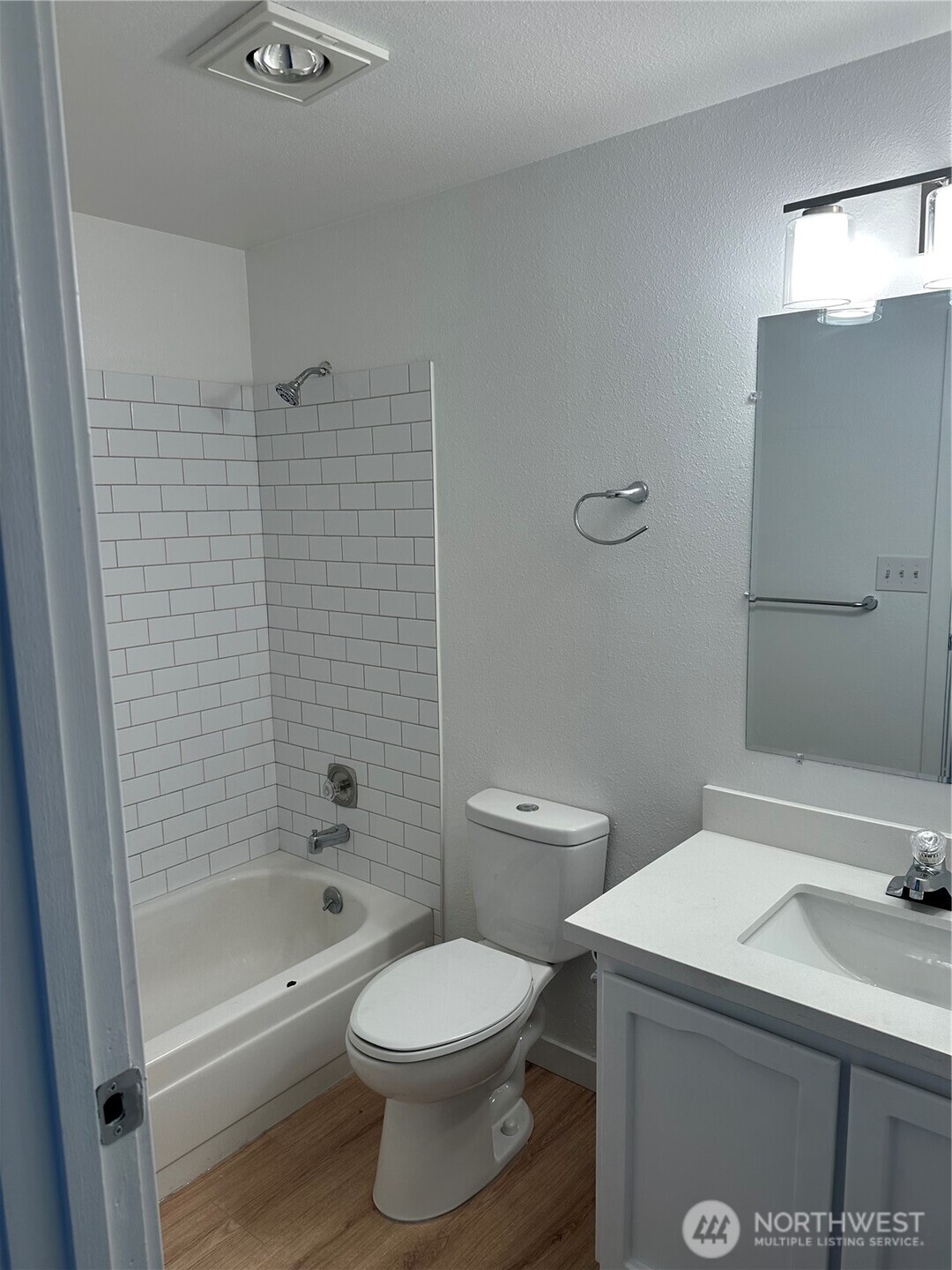 820 Cady Road, Unit J305 Everett, WA 98203 - Photo 12 of 15