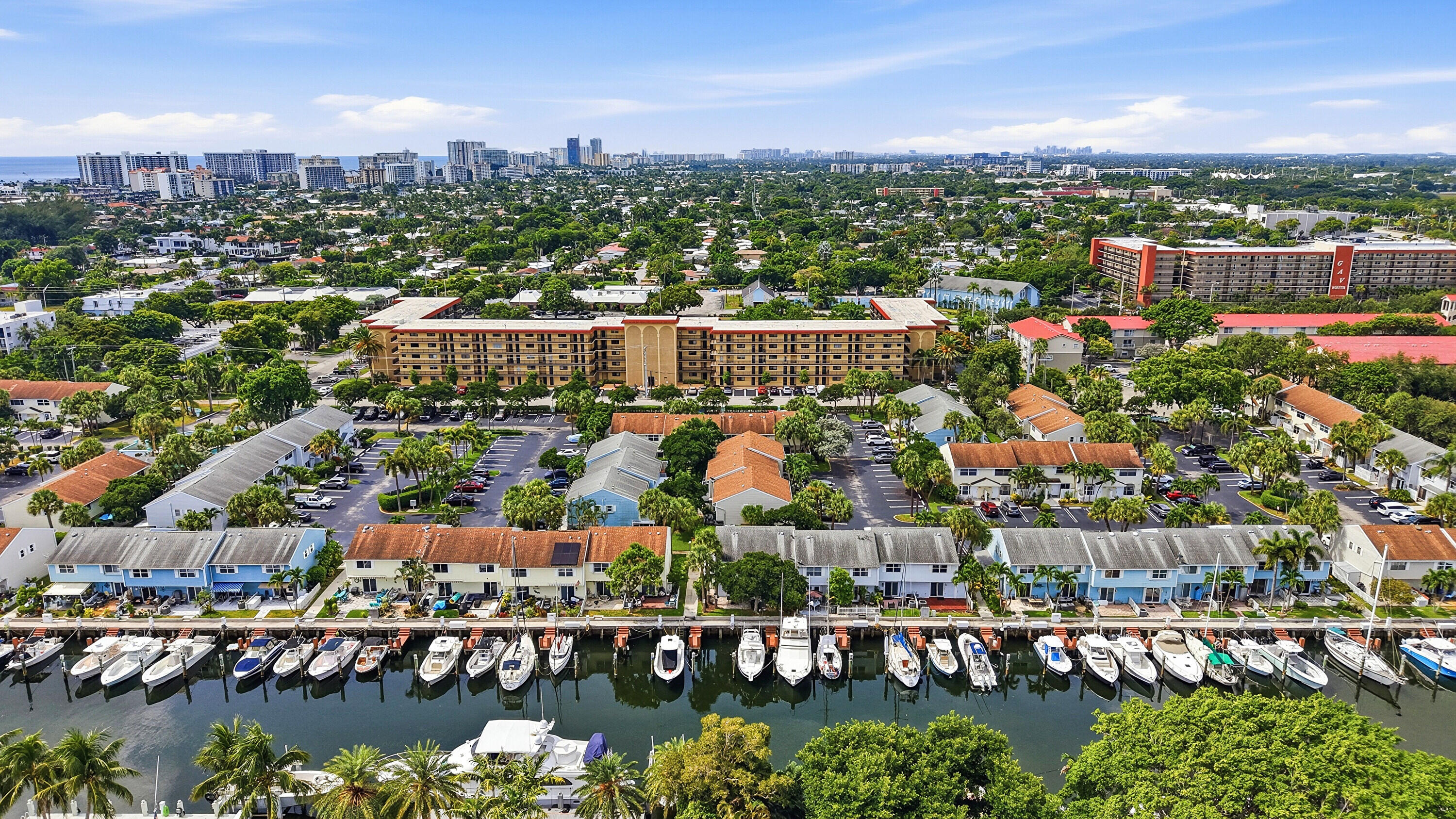 2627 Northeast 15th Street Pompano Beach, FL 33062 - Photo 32 of 39 40_dji_20260727230927_0592_d