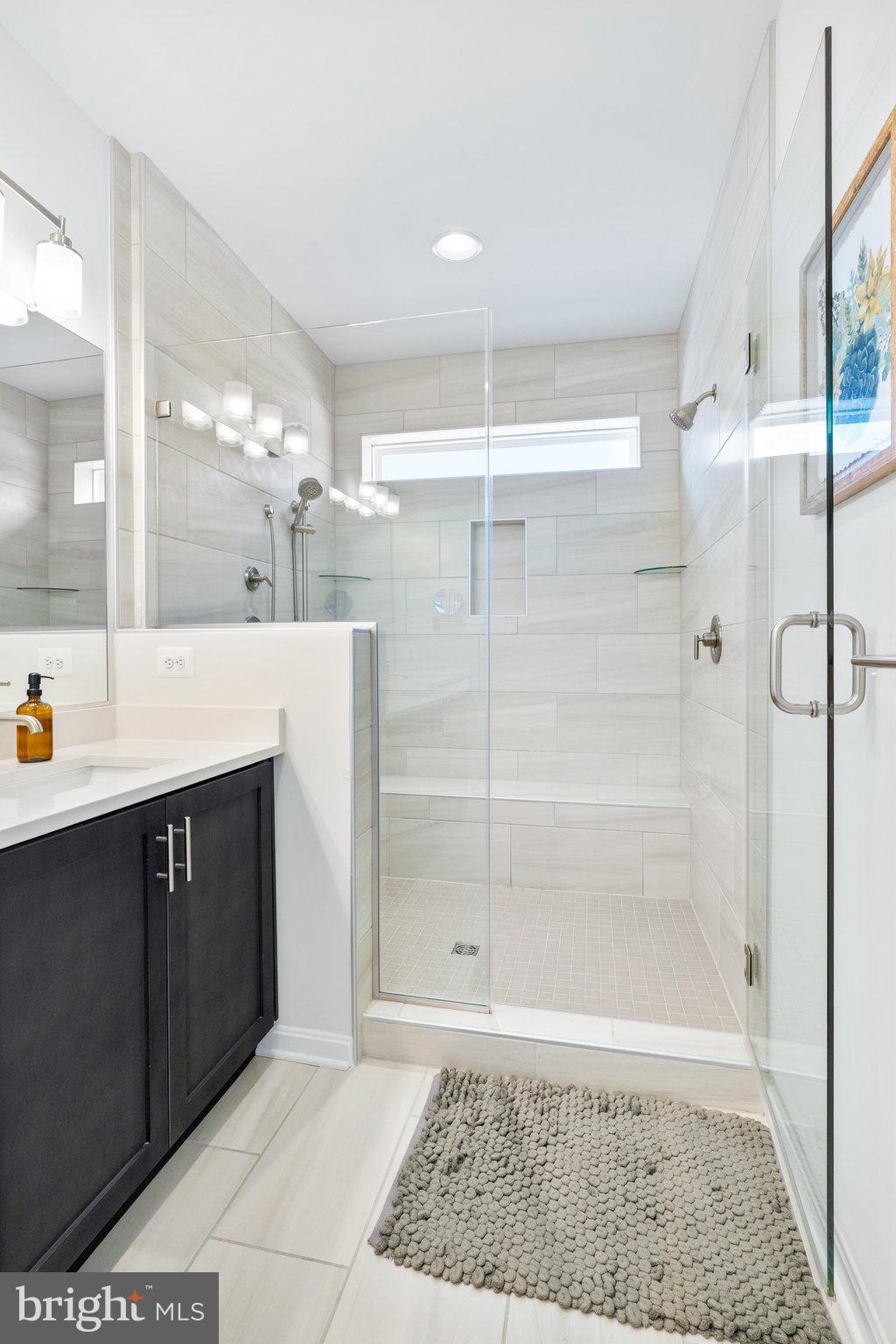 962 Holden Road Frederick, MD 21701 - Photo 25 of 53 Primary bathroom