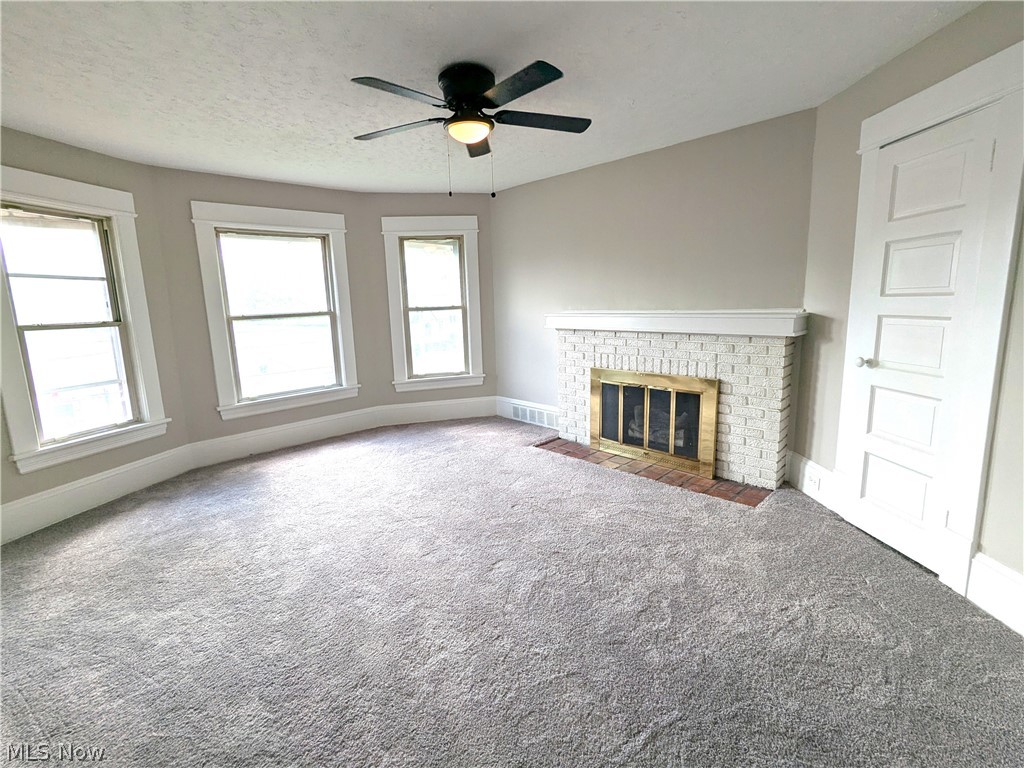 1462 Felton Road Cleveland, OH 44121 - Photo 3 of 21