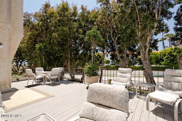 2121 Vina Del Mar Oxnard, CA 93035 - Photo 14 of 17 a view of outdoor space yard and patio