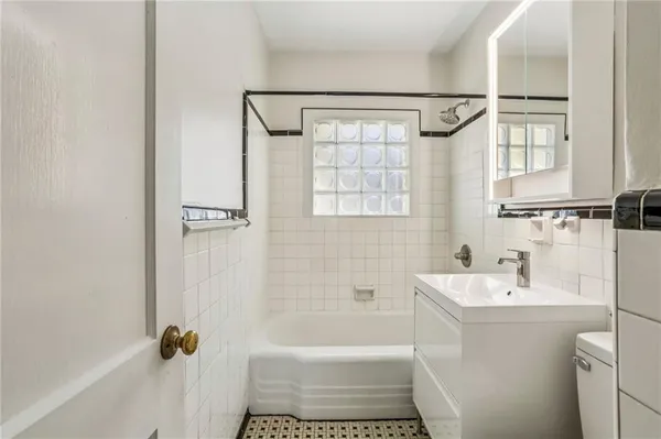 $2,250 | 1304 Conway Road, Decatur, GA 30030