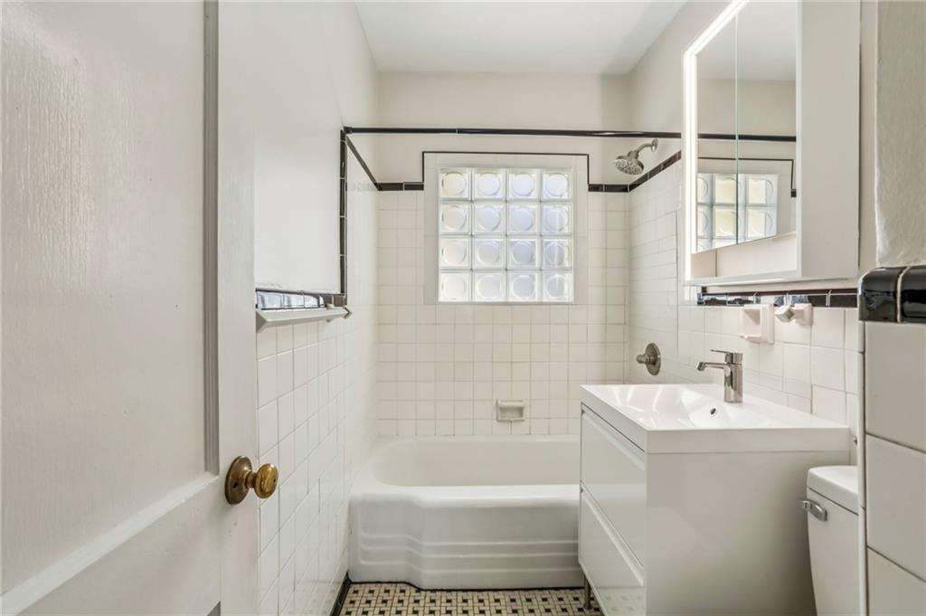 1304 Conway Road Decatur, GA 30030 - Photo 20 of 26