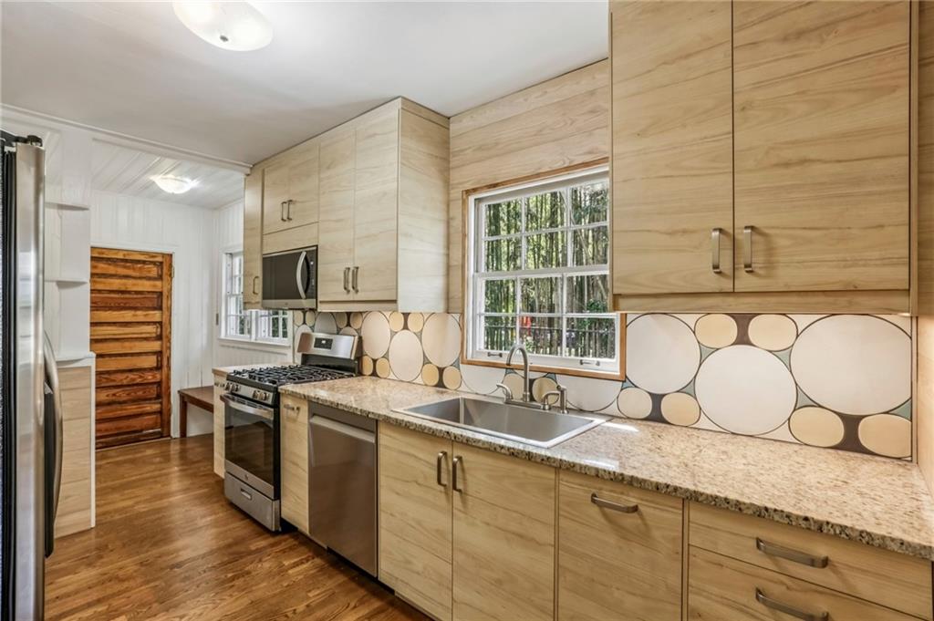 1304 Conway Road Decatur, GA 30030 - Photo 8 of 26