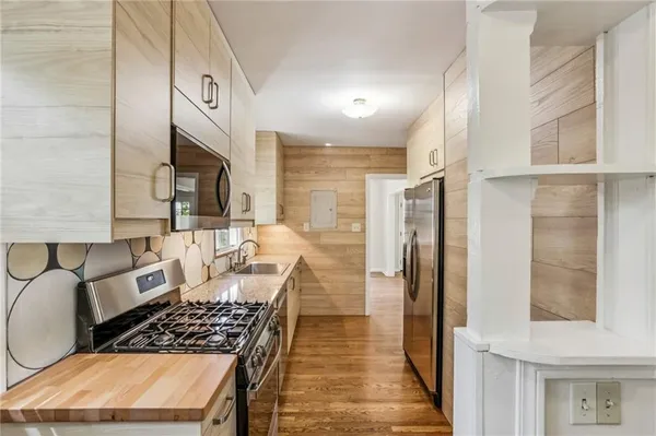 $2,250 | 1304 Conway Road, Decatur, GA 30030