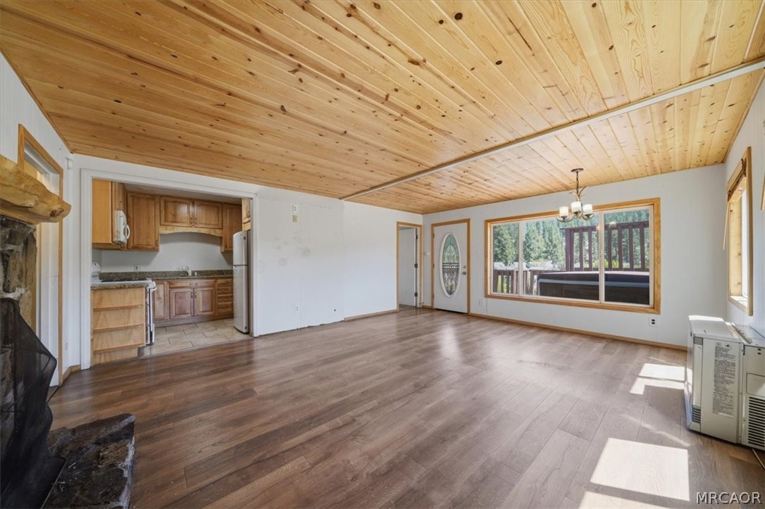 718 Bluejay Road Big Bear Lake, CA 92315 - Photo 5 of 23