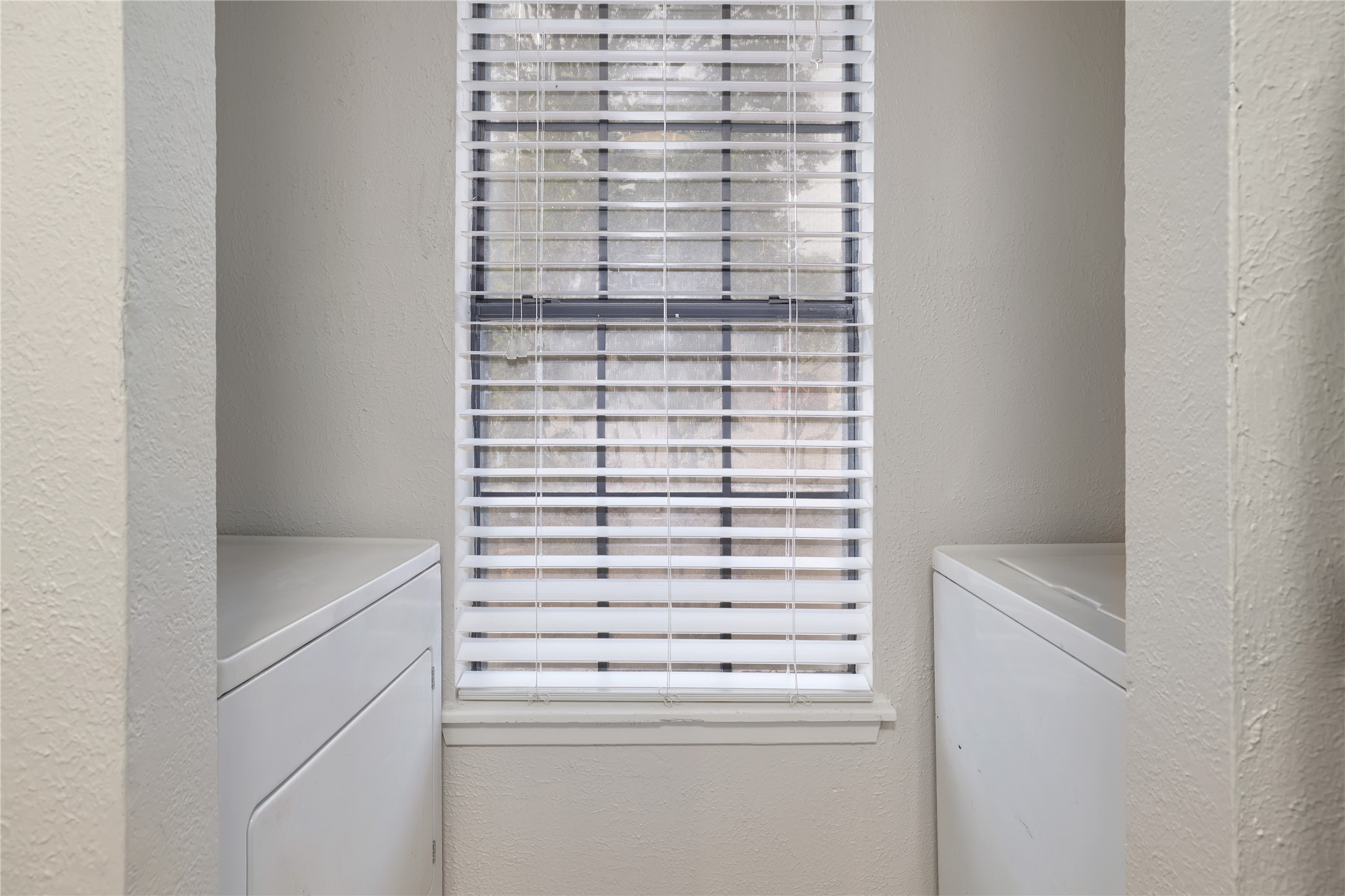 11404 Walnut Ridge Drive, Unit 4 Austin, TX 78753 - Photo 8 of 15 a close up view of a bathroom