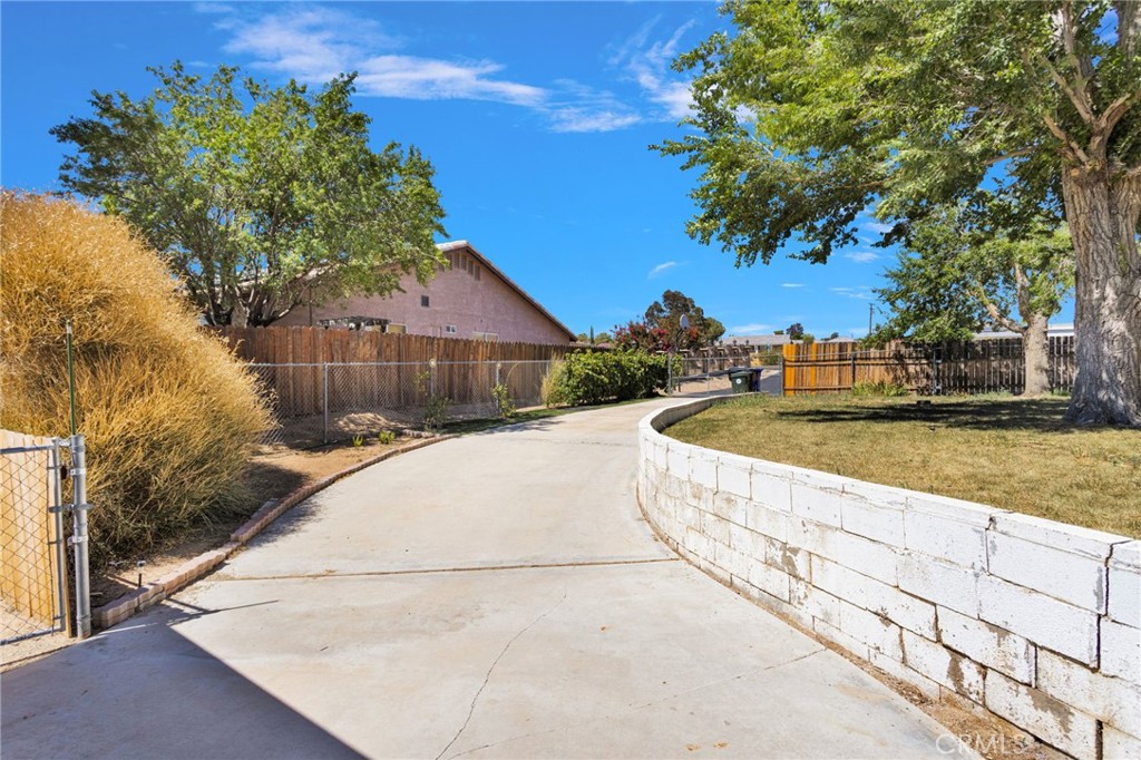 18969 Pachappa Road Apple Valley, CA 92307 - Photo 47 of 75