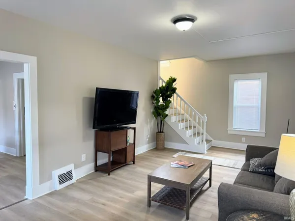 $159,900 | 1028 East Mulberry Street, Evansville, IN 47714