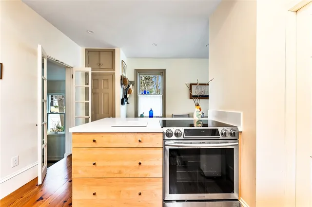 $3,650 | 33 Samoset Avenue, Barrington, RI 02806