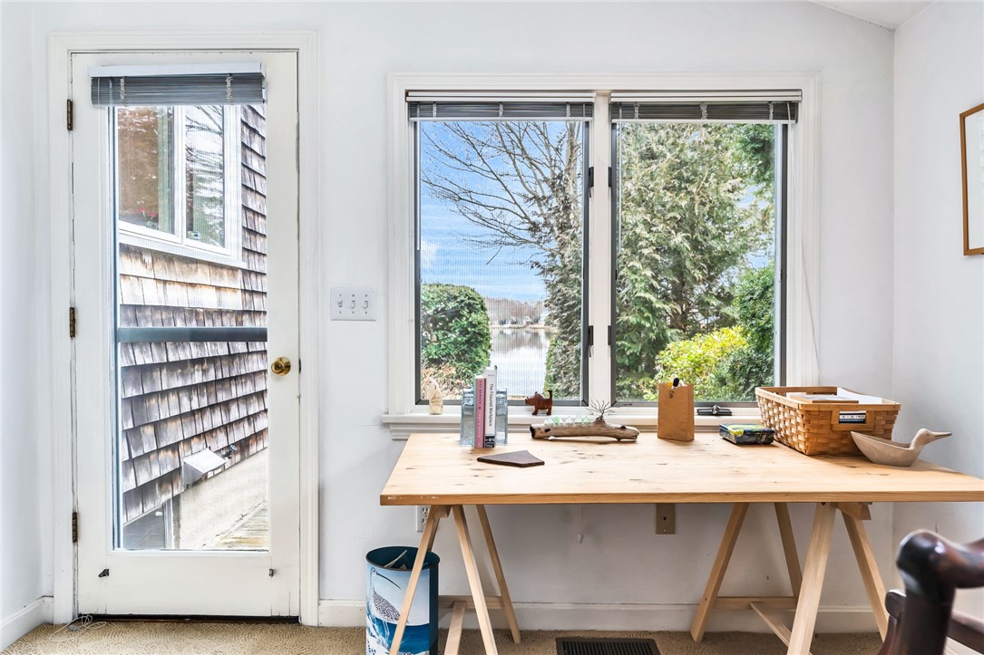 33 Samoset Avenue Barrington, RI 02806 - Photo 16 of 28