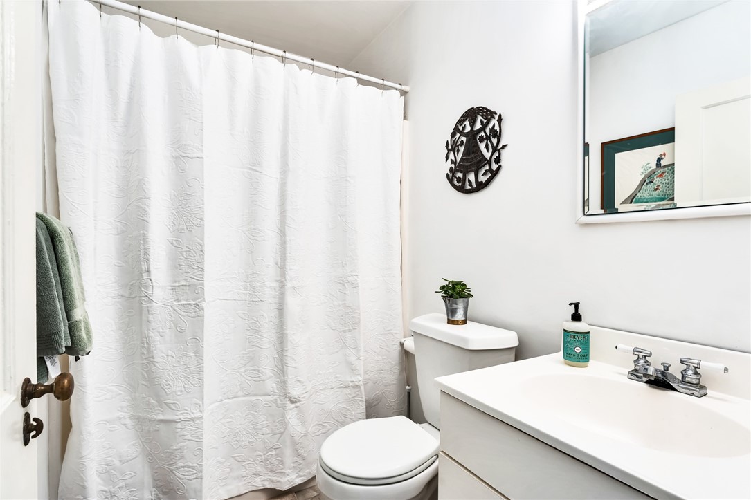 33 Samoset Avenue Barrington, RI 02806 - Photo 19 of 28