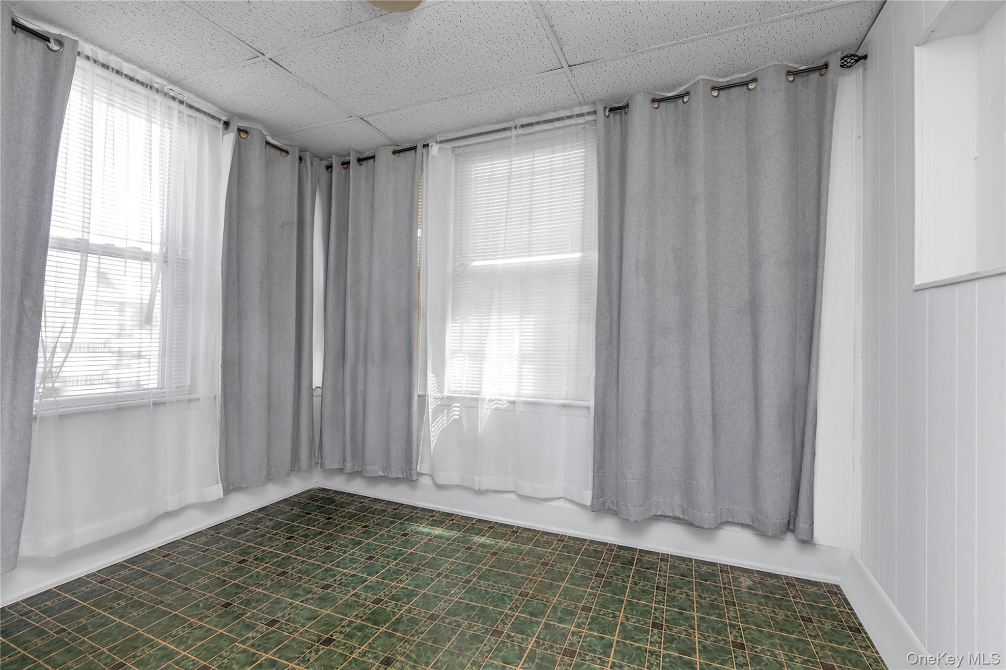168-54 118th Road Queens, NY 11434 - Photo 3 of 20