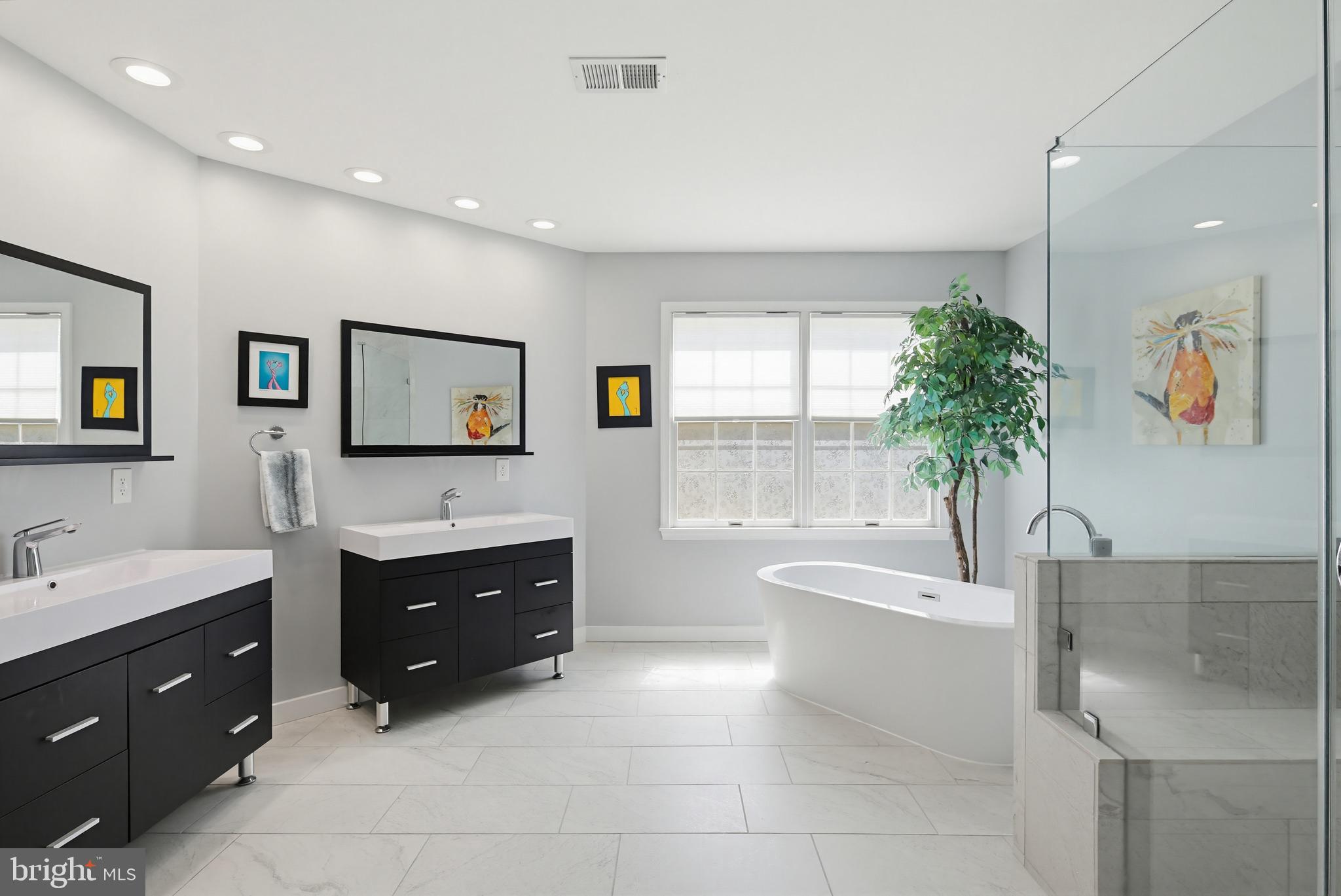 5153 Harpers Farm Road, Unit 23 Columbia, MD 21044 - Photo 30 of 58 Primary bath