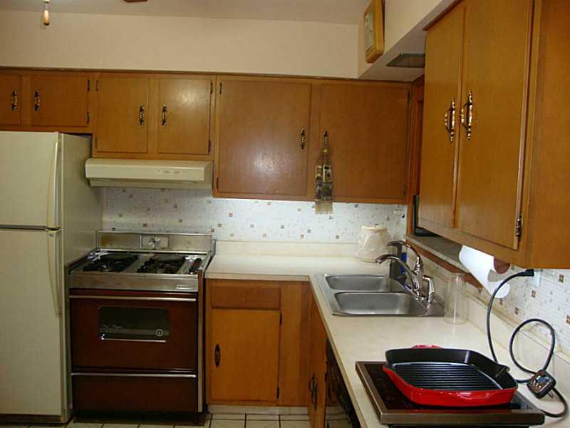 78 Bellview Circle McKees Rocks, PA 15136 - Photo 5 of 22 Kitchen. This kitchen has plenty of cabinet space to store preparations for large family meals.